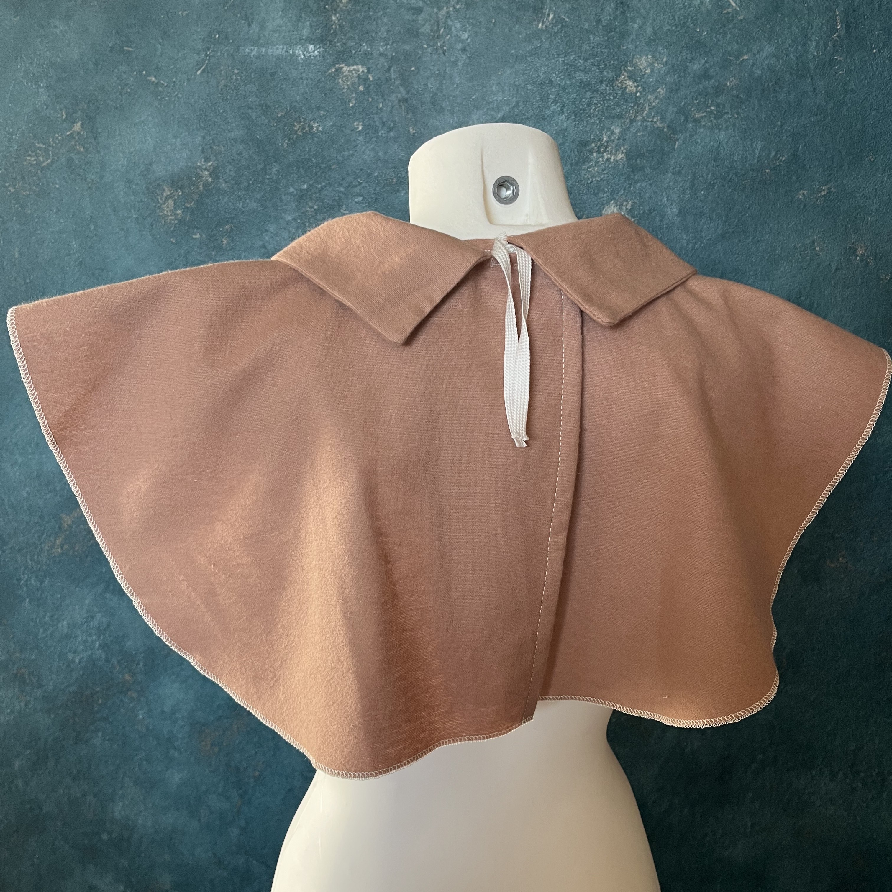 zacht kraagje chocolademelk, natuurbegraafenis, crematie, minimalistisch, duurzaam en afbreekbaar